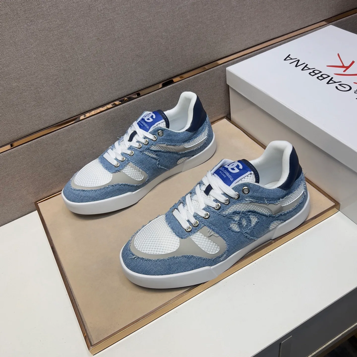 ⬛️Men's men's shoes💰p440【DG～】couple casual shoes 2025z cabinet sales simultaneously 🔶Size: 35-44#️⃣ 🔷1 color🔜The upper is made of multi-material splicing➕Mesh lining, comfortable and breathable, sole: original comfortable and wear-resistant outsole, ⚠️real thing📱photographed🎬real thing is better📢📢📢